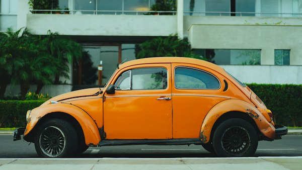 Gasolina aditivada pro carro de fuga dos noivos